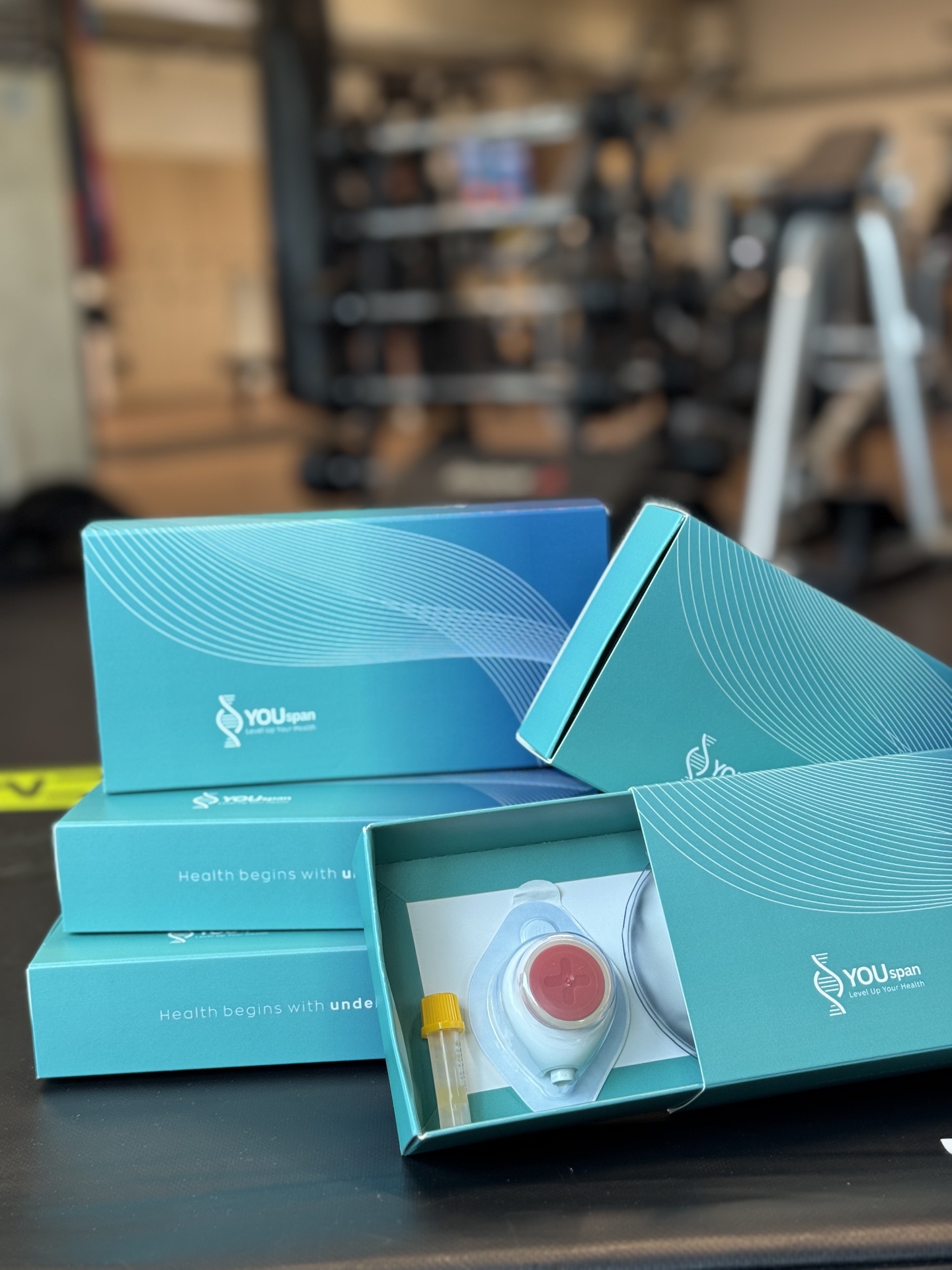 YOUspan Bluttest-Kits im Studio